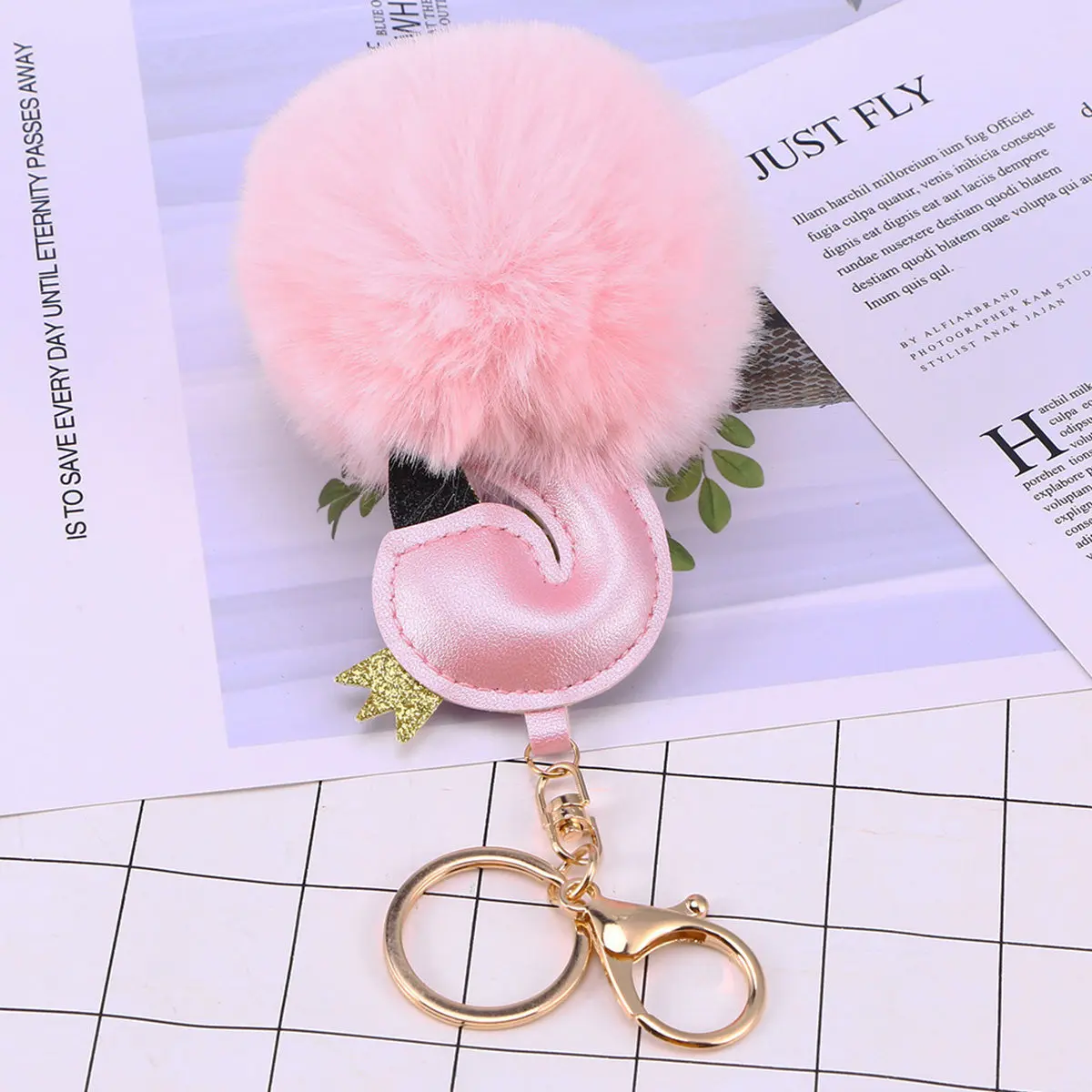 

Swan Keychain Pink Ball Design Bag Hanging Pendant For Car Key Ring Purse Ornament Gift Daily Use School Accessory