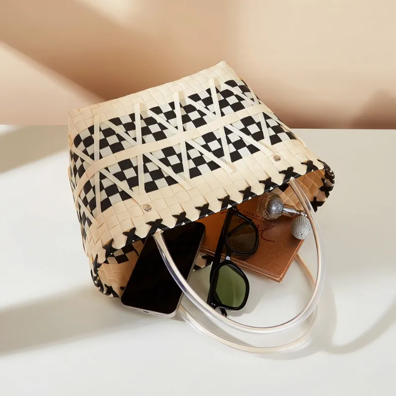 New Arrivals Plastic Woven Women\'s Handbag Fashion Black White Color Contrast Tote Bag Summer Travel Holiday Shopping Beach Bag