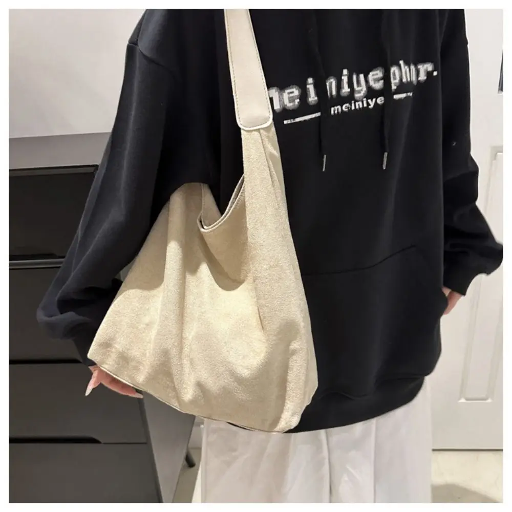 Neue Herbst- und Winter-Vintage-Damentasche mit Großer Kapazität, Modische Wildleder-Schultertasche, Schlichte Einfarbige Vielseitige Bucket Bag – Detail 11