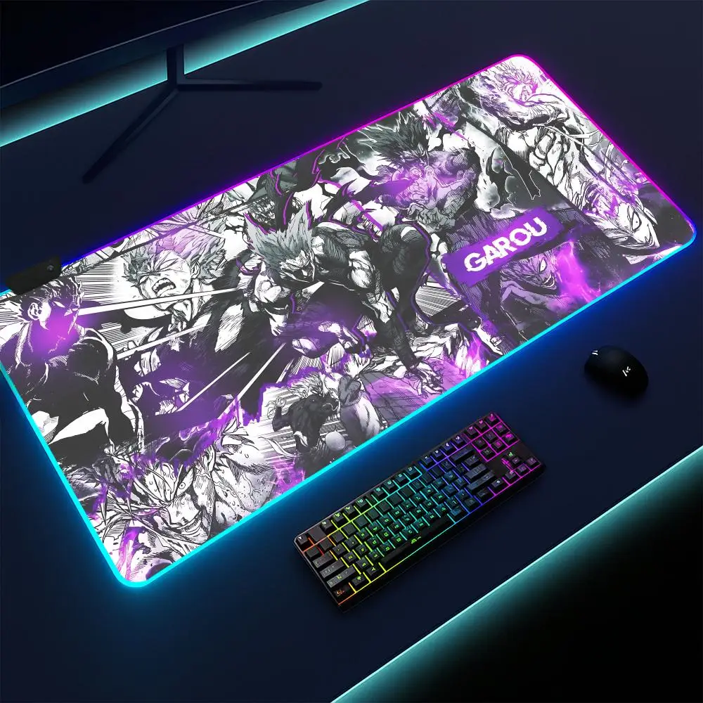 

Super Garou Mouse Pad Gaming mat, LED lighted, non-slip base, waterproof, large deskpad, soft surface