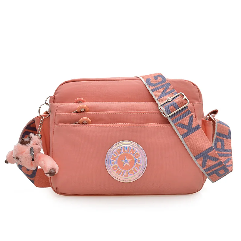 Modna torebka damska na ramię z nylonu, mała listonoszka z wysokiej jakości materiału, designerska torba na ramię o wysokiej wartości, idealna na co dzień, rok 2026.