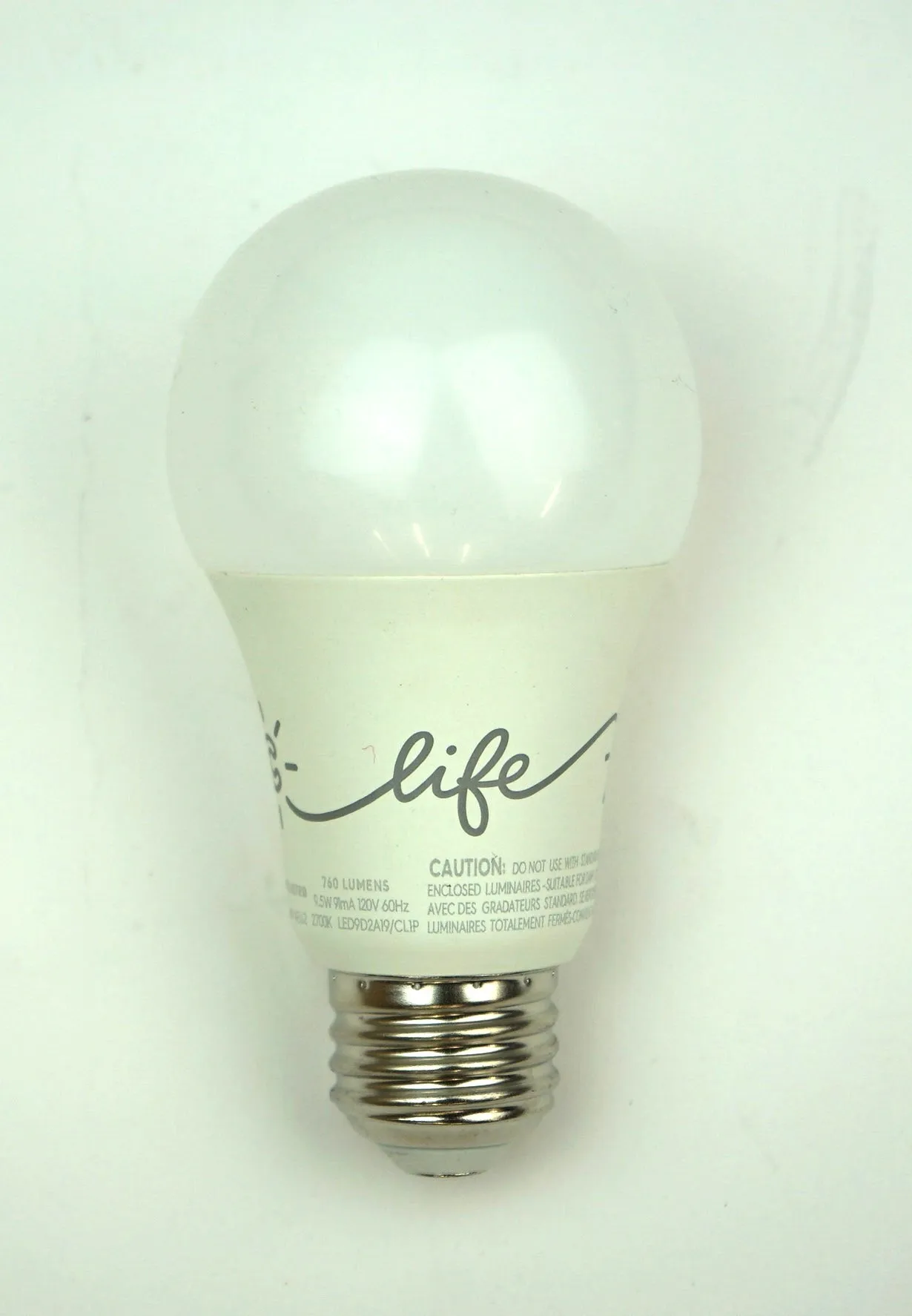 لمبة ذكية GE C-Life LED9D2A19/CL1P بيضاء ناعمة A19 LED - 760 لومن - تشبه مستعملة جديدة