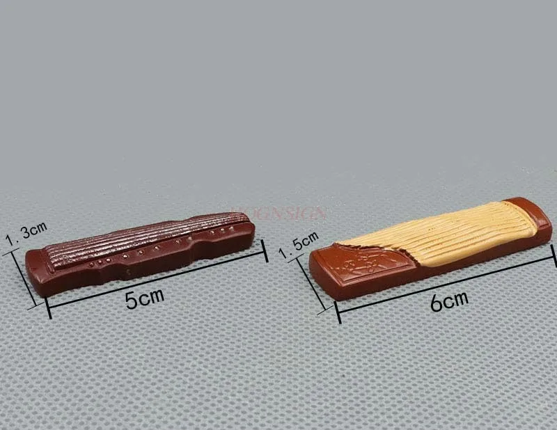 模擬ミニチェロ、バイオリン、ピアノ、楽器モデル、人形、漫画、マイクロ風景、ケーキオーナメント