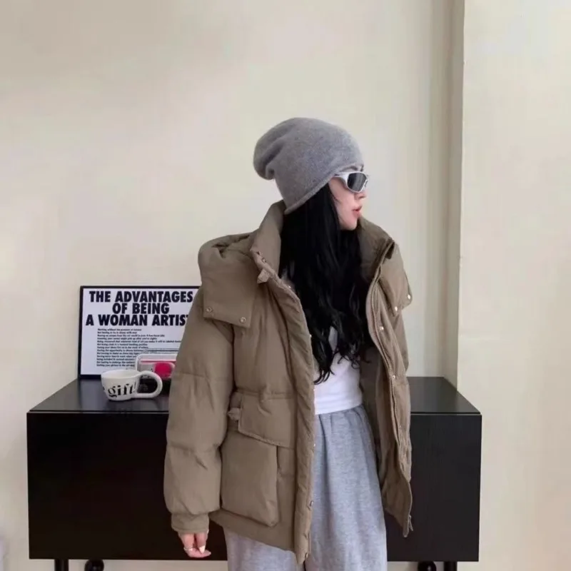 겨울 신상 한국산 여성용 두꺼운 후드 숏 화이트 덕다운 루즈핏 패션 오프시즌 심플하고 세련된