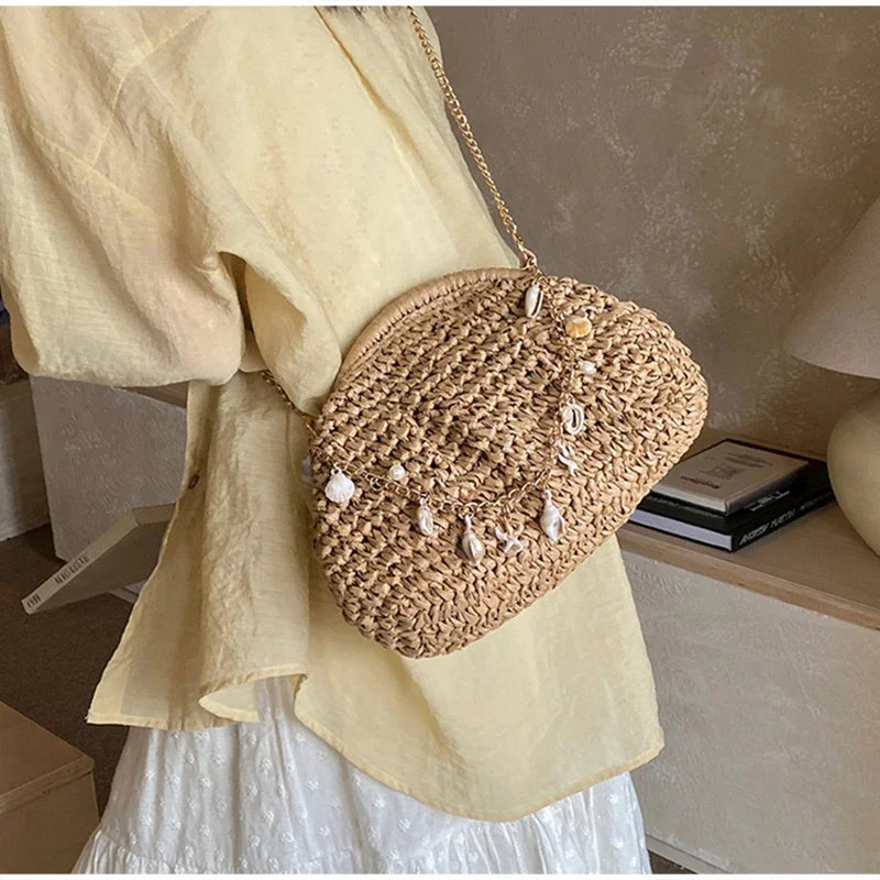 Metallkettenriemen Stroh Gewebte Umhängetasche, Muschel-Dekoration Damen Abendtasche Elegante Clutch, Sommer Strand Chic – Detail 13