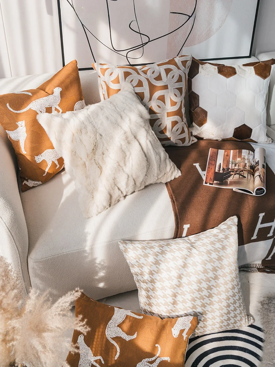 

Elin Lonyain Royal Floral Embroidery Pillow Tea Brown Leather Sofa Living Room Vintage Sle Square Cuion Cover