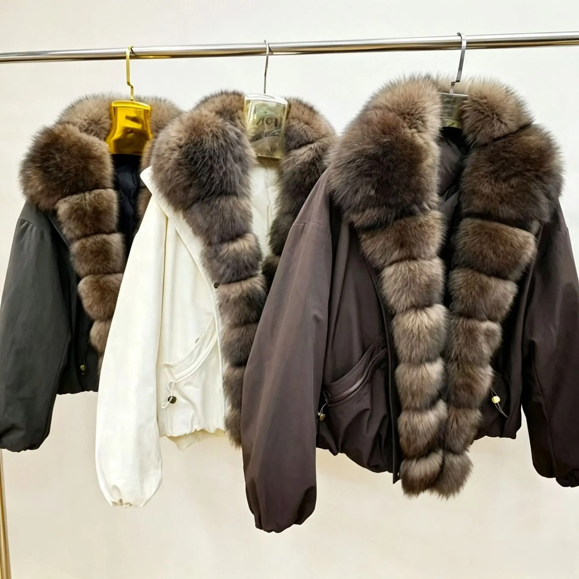 Loose Fit Fashionable Thick Warm Coat Down Padding Jacket Winter Coat Women's High-End Genuine Fox Fur Trim Puffer Jacket
