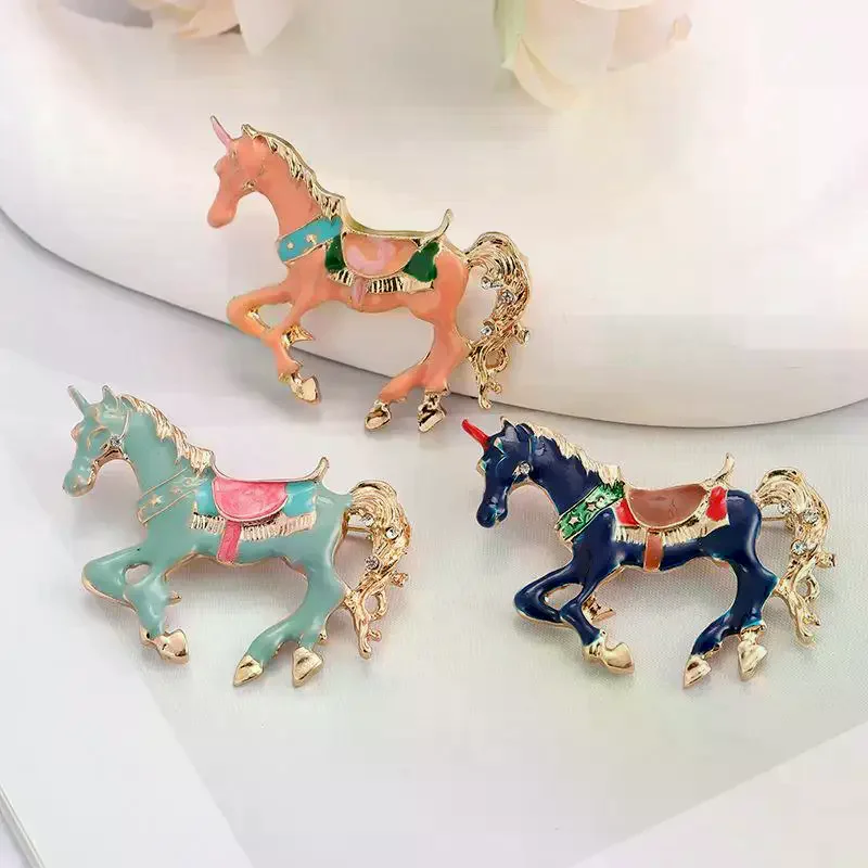 Vintage Court Style Enamel Galloping War Horse Brooches Pins For Women Clothing Accessories Men Fashion Suit Lapel Corsage
