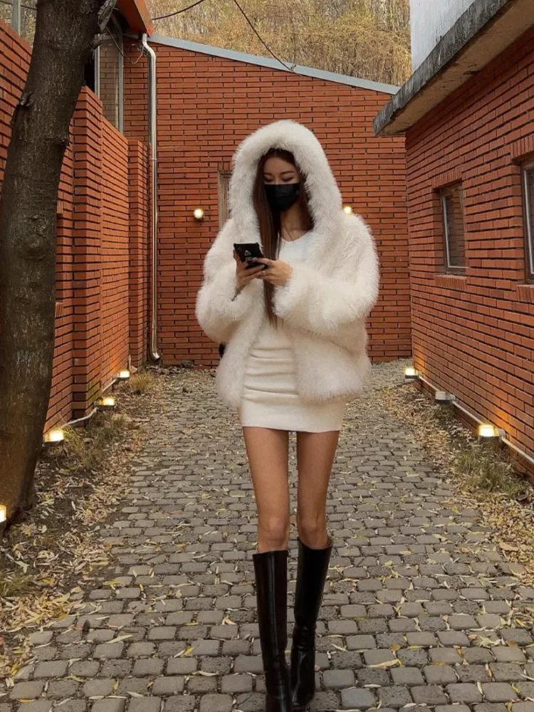 المرأة أنيقة الدانتيل يصل مقنعين فو الفراء معطف عادية بيضاء طويلة الأكمام رقيق فضفاض سترة دافئة سيدة الشتاء اليومية سترات الشارع