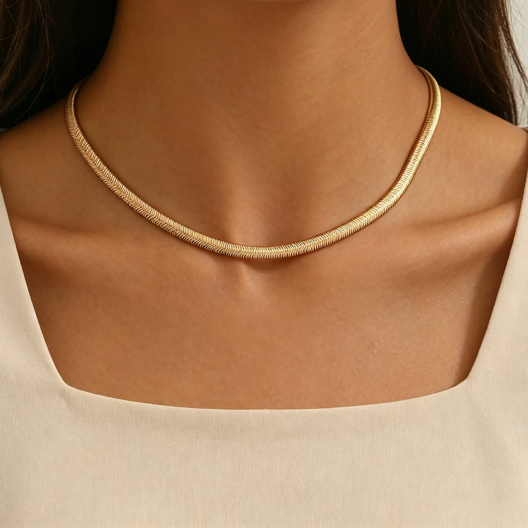 Collar Gargantilla de Cadena Plana Tipo Serpiente en Color Oro y Plata para Mujeres y Hombres, Collar Minimalista Delgado con Diseño de Espiga, Joyería para Uso Diario, Regalo