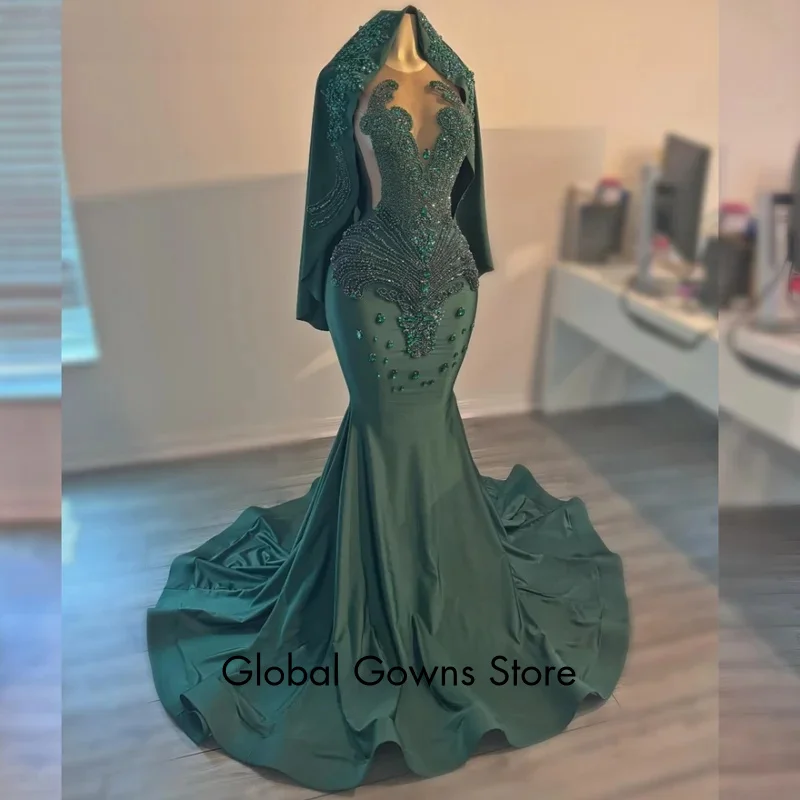 Vestido de fiesta verde esmeralda personalizado 2025, vestido de fiesta de sirena con capa con cuentas de diamantes de imitación y plumas negras para niñas