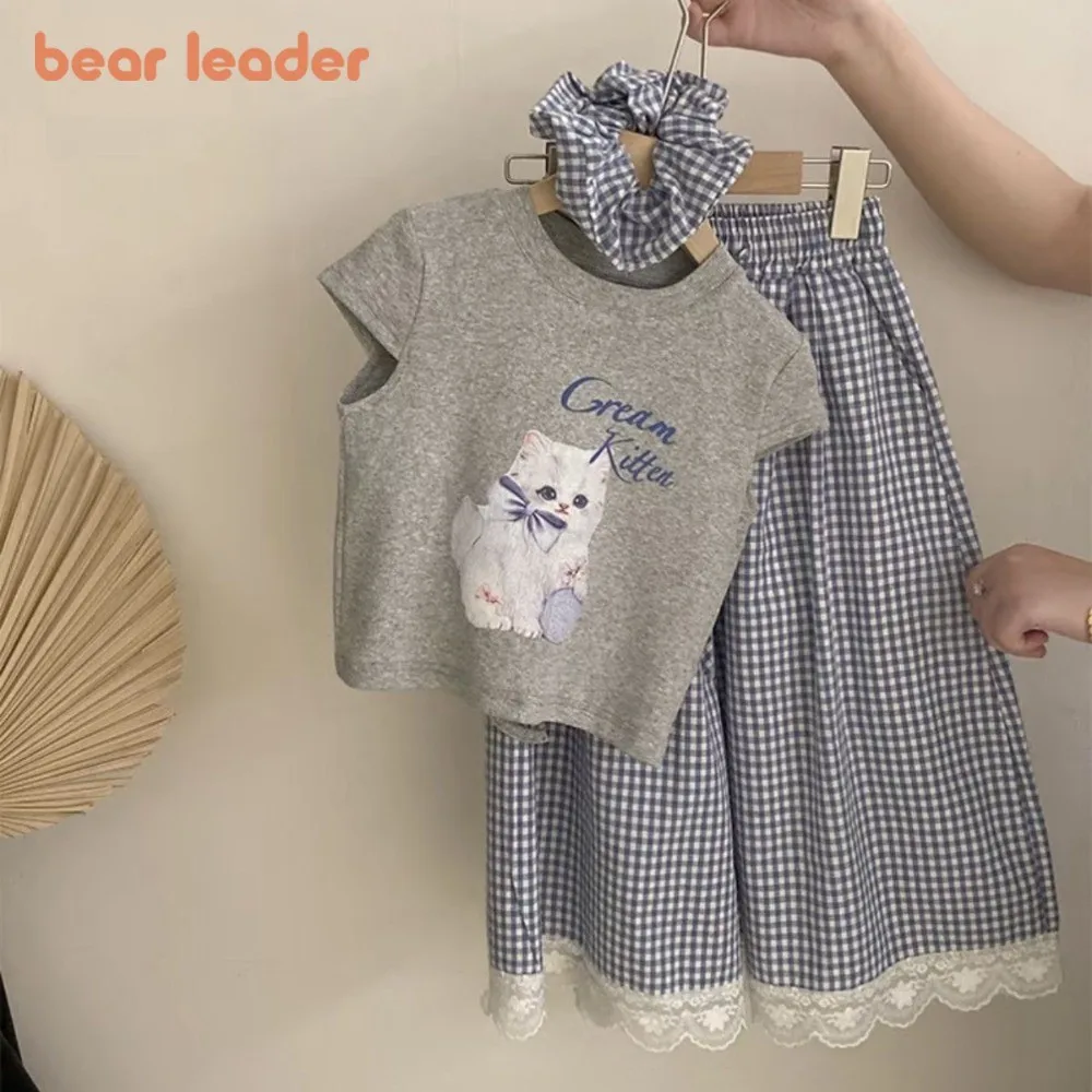 

Bear Leader Summer Korean Version Gray Kids Clothes Girls Cartoon Cat Printed Short Sleeved T-shirt+Checkered Pants 2-piece Set