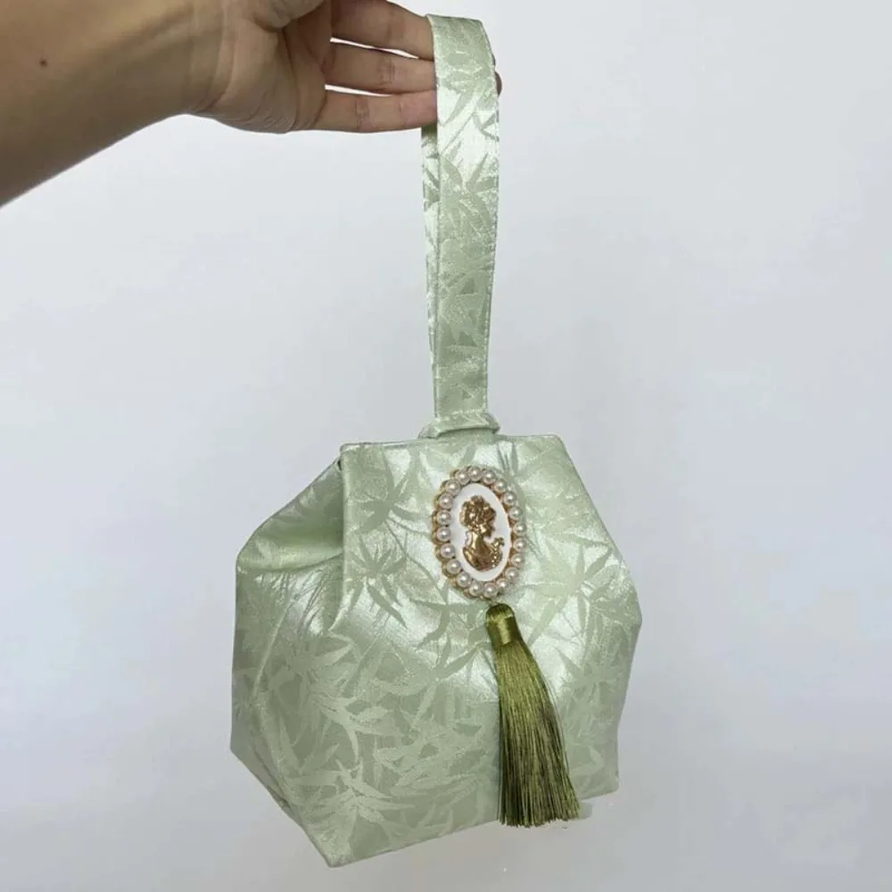 

Flower Pendant Tassel Knot Wrist Bag Temperament Printing Chinese Style Handbag Make Up Pouch Wedding Candy Bag Cosmetic Bag