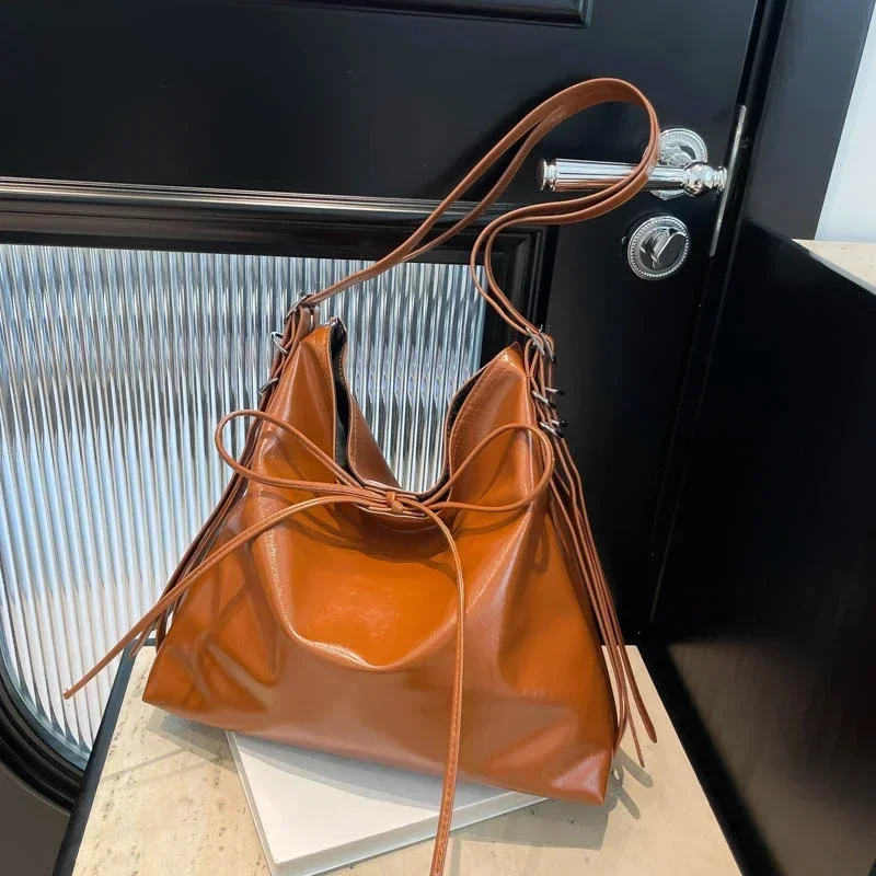 PU Bow 2024 High Quality Tote Bag Buckle Solid Color Fashion Women's Handbag High Appearance Soft Simple Versatile Shoulder Bag