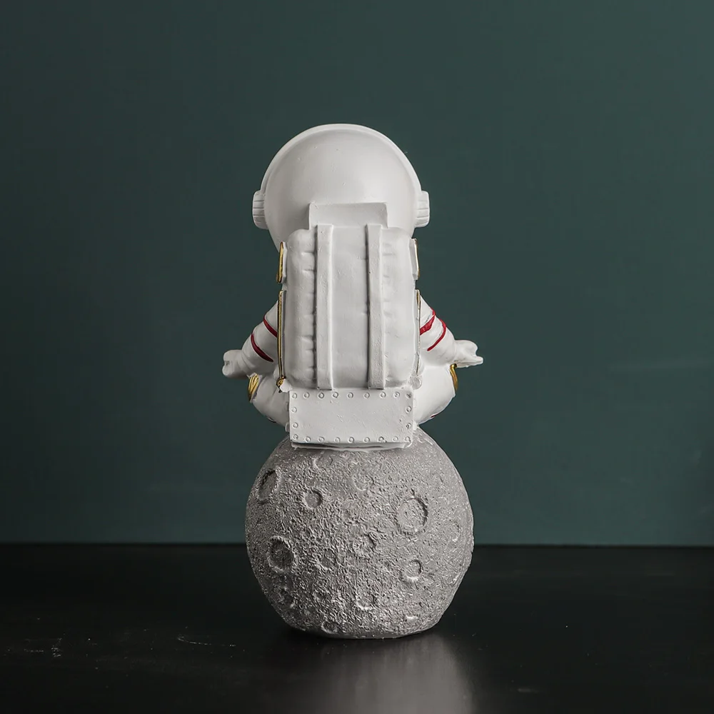 Resin Astronaut Figurines,Spaceman with Moon Sculpture,Decorative Miniatures,Cosmonaut Statues,Fashion Creative Gift,Home Decor