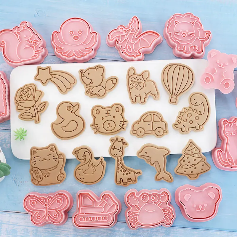 8ชิ้น/เซ็ต Cookie Cutters พลาสติก3D น่ารักการ์ตูน Pressable บิสกิตแม่พิมพ์คุกกี้แสตมป์เบเกอรี่ Pastry Bakeware