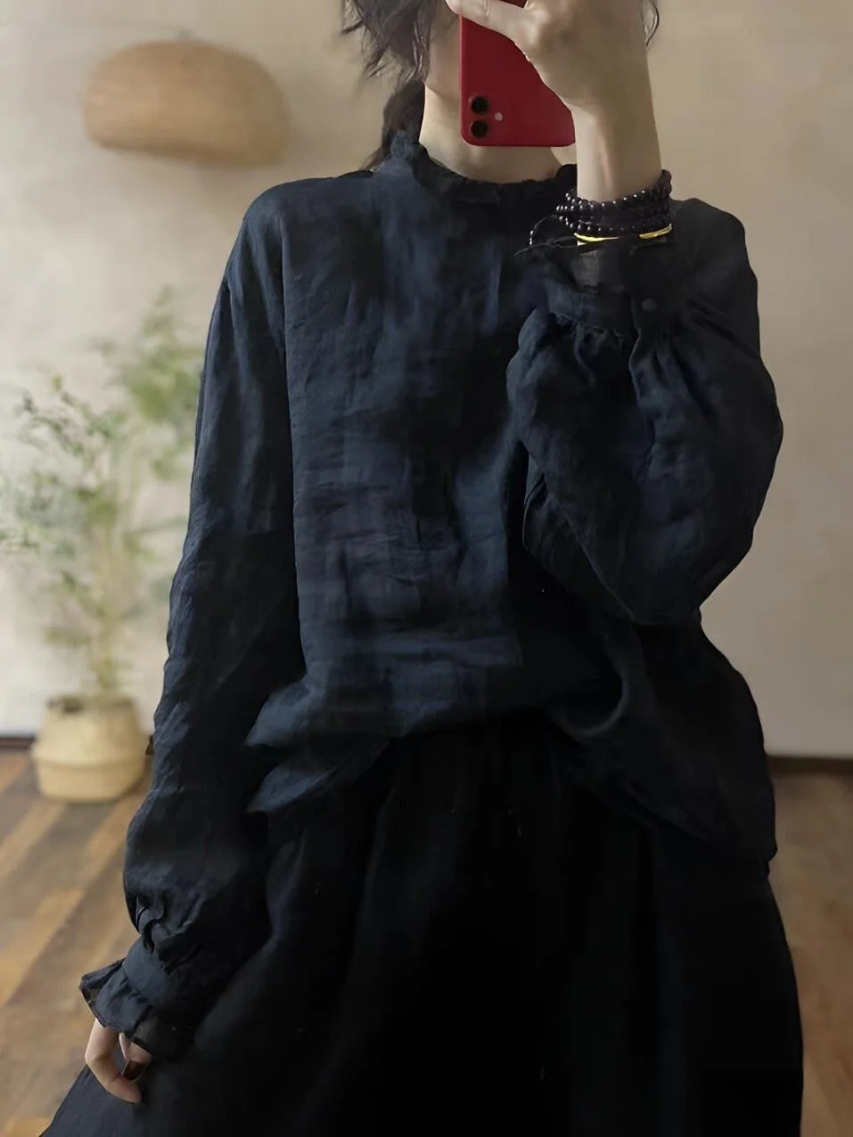 Długa lniana bluzka damska w stylu retro na wiosnę, uniwersalna, luźna, wyszczuplająca, z koronkowym kołnierzykiem, o regularnym kroju dla dziewcząt.