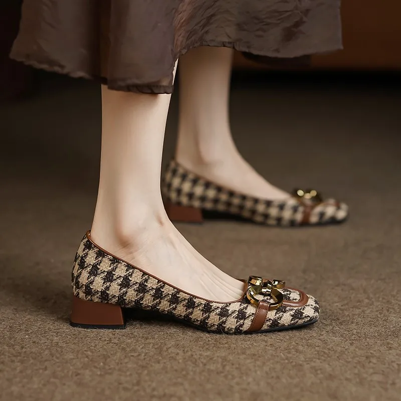 2022 Houndstooth Retro Women\'s Shoes Classic 3.5cm Thick Heel Metal Decoration Lady Pumps Simple Square Toe Shallow Mouth