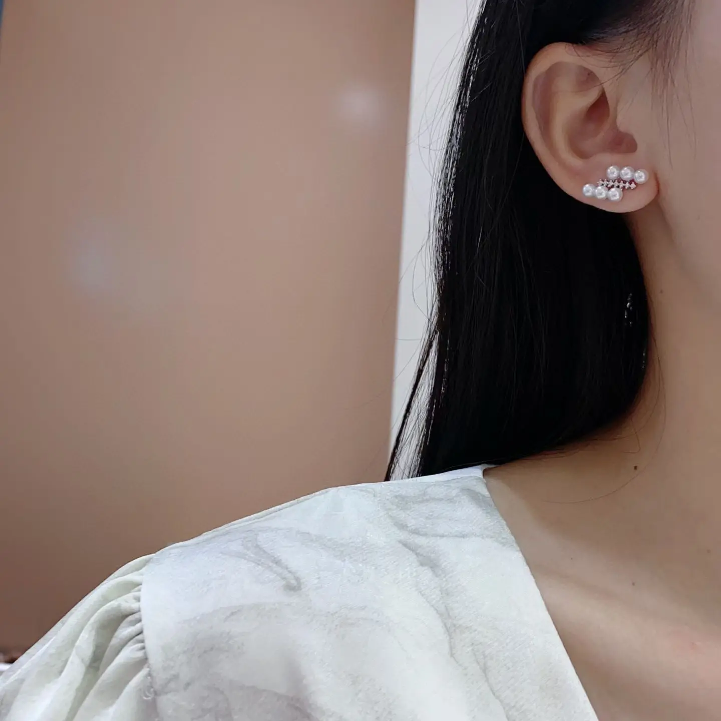 Certificated 925 Silver Aurora Luster Freshwater Pearl Ear Stud Natural Tiny White Flawless Pearl 3-4mm Shining Earring Jewelry