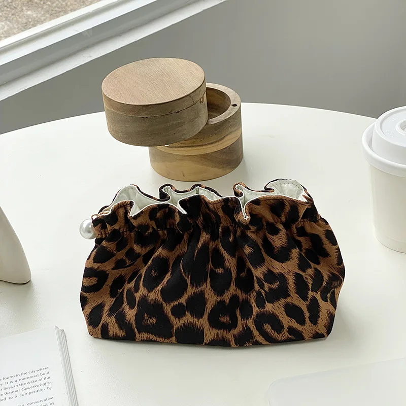 Stylish Multifunctional Portable Cosmetic Bag Storage Bag Leopard Print Storage Make Up Organizer Large Capacity Cosmetic Bag