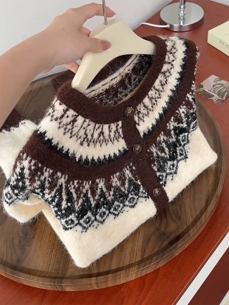 

Вязаный кардиган в стиле ретро Fair Isle, мягкий, уютный, универсальный, на зиму 2025 года, новинка, большие размеры, женская вязаная одежда