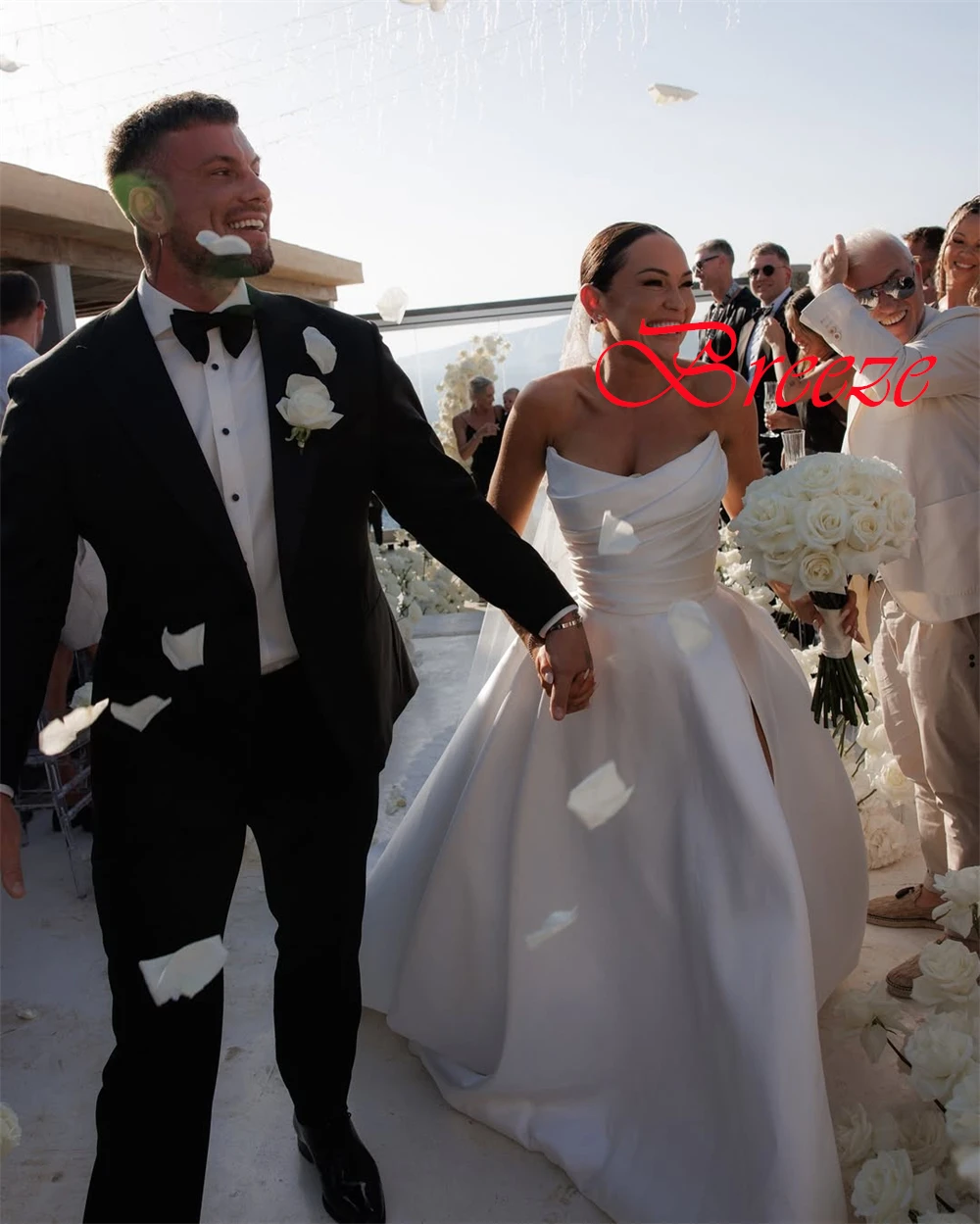 تخصيص جودة عالية فستان الزفاف الساتان الأبيض رائعة حمالة أكمام أثواب الزفاف قطار مصلى فستان عارية الذراعين