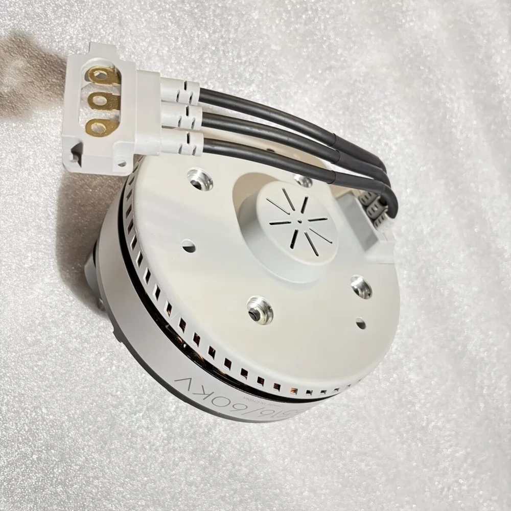 

Детали сельскохозяйственного дрона DJI T100, двигатель мощности 15516/60 кВ для защиты сельского хозяйства и растений