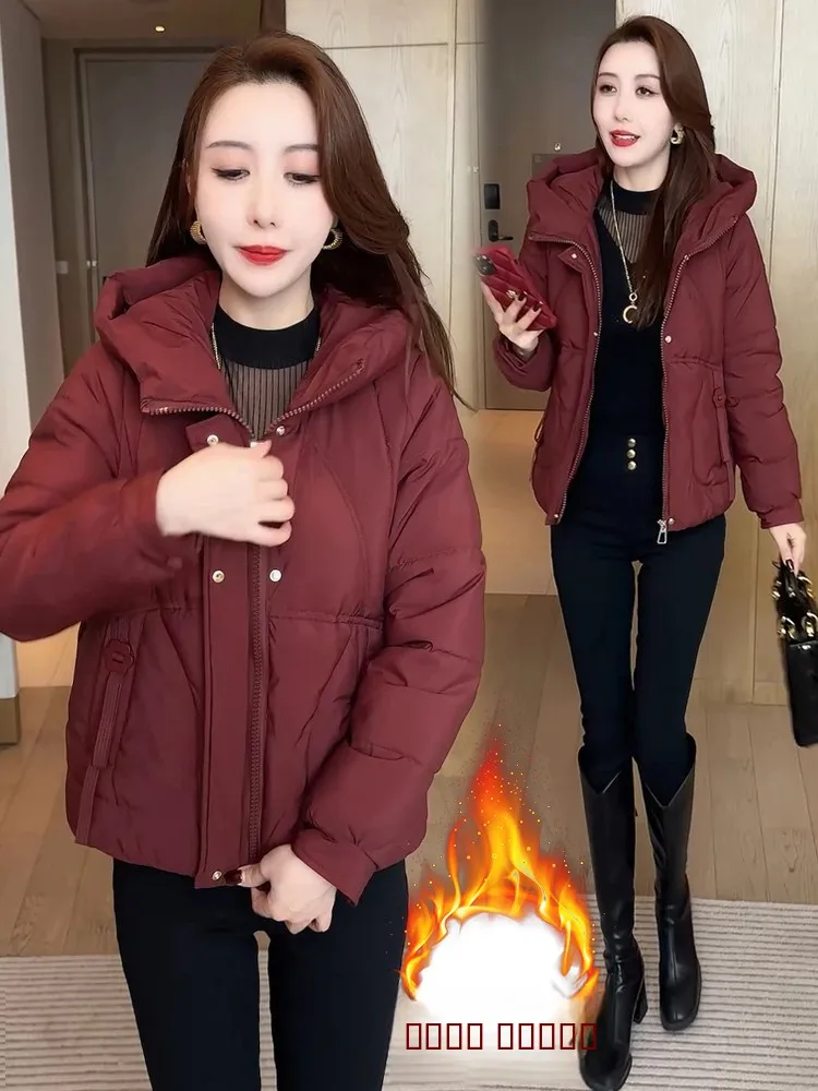 

Утепленная теплая хлопковая куртка с капюшоном для женщин, новая зимняя коллекция 2026, корейский стиль, универсальная, маленький размер, повседневное стеганое хлопковое пальто
