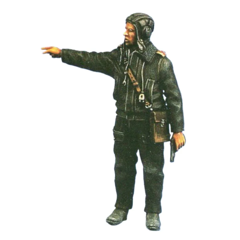 1/35 Scale Resin Figure Model Kits Russian Tank Commander 1980's Hobby Miniature Toy Unassembled and Unpainted Diorama