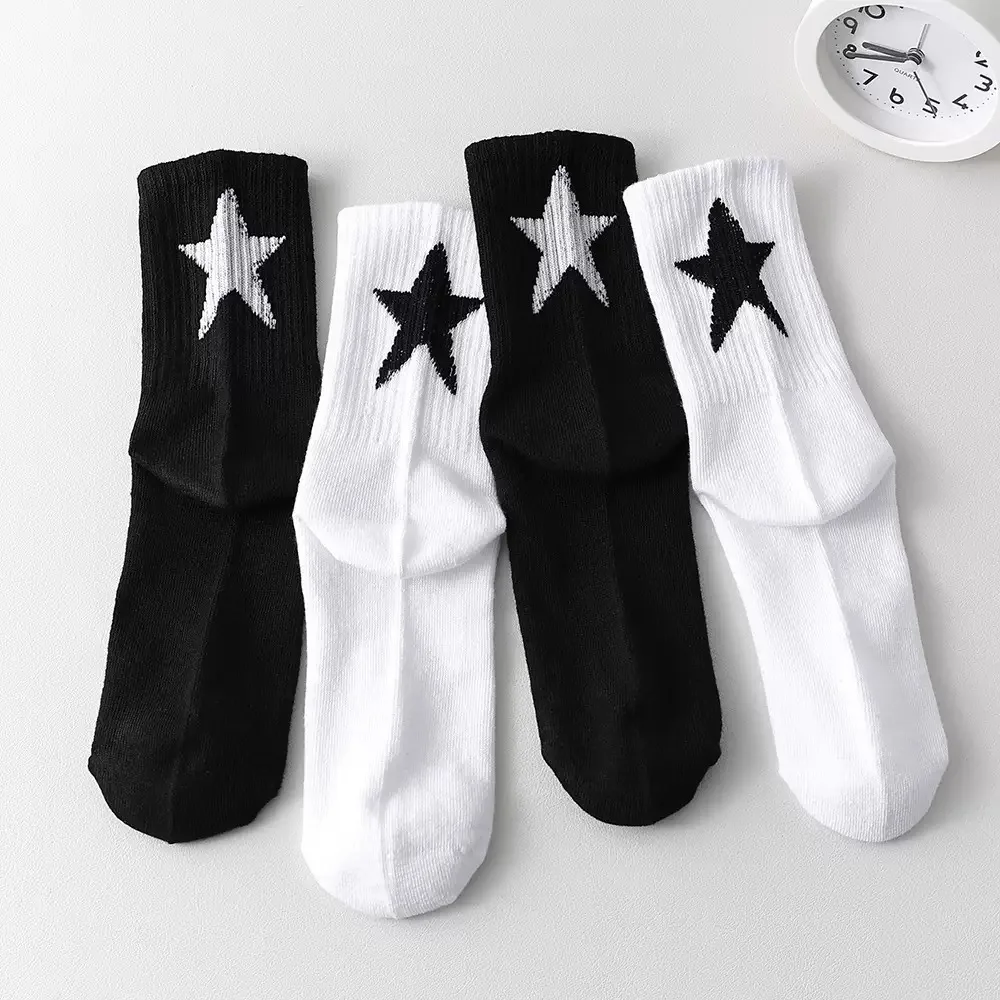 Five Pointed Star Mid Tube Socks, Men's and Women's Trendy Casual Sports Socks, Black and White Versatile Breathable Socks
