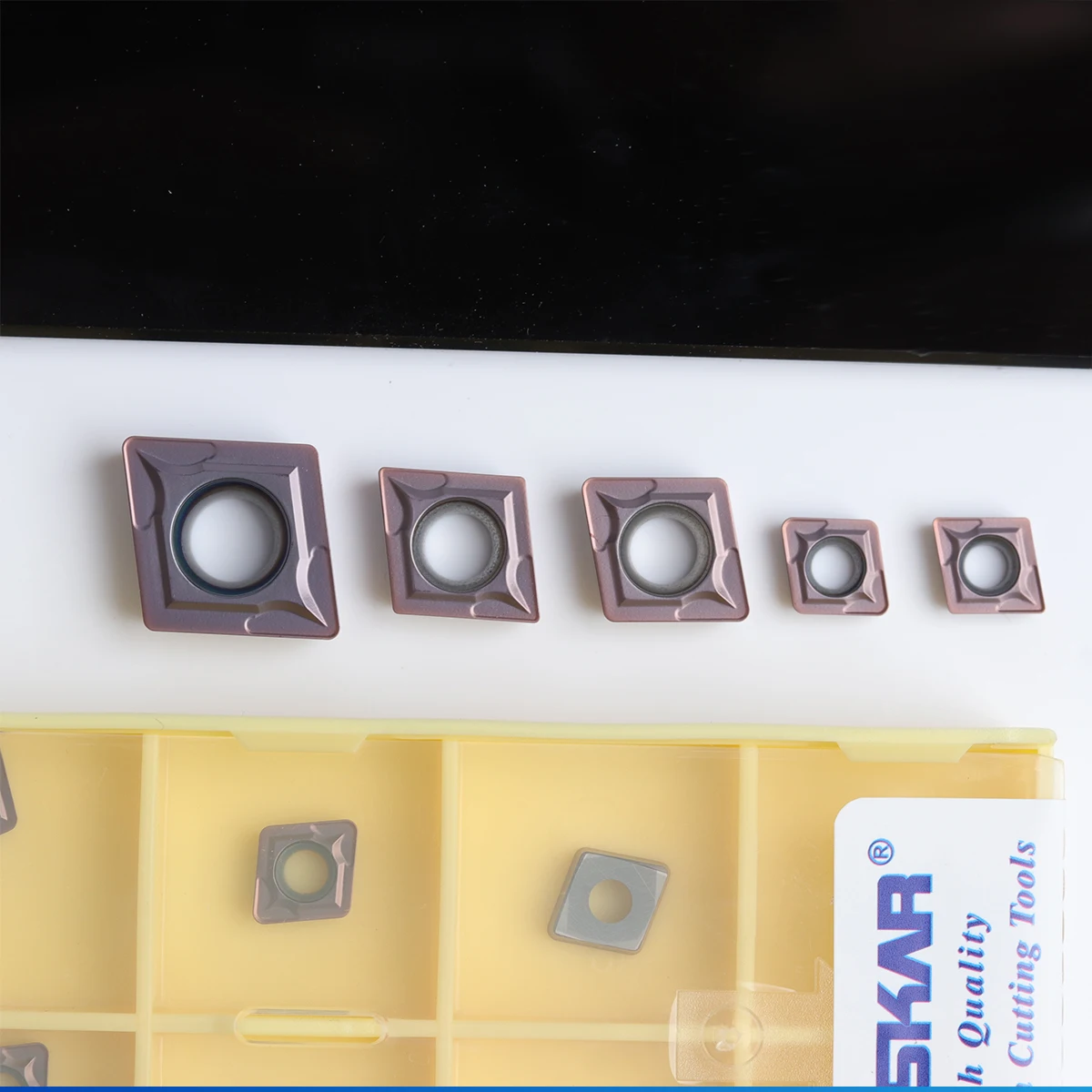 DESKAR Klinge CCMT060204 CCMT09T304 CCMT120404 LF6018 Einsatz CCMT Schneidwerkzeug für numerisch gesteuerte Drehmaschinen zum Drehen von Edelstahl – Detail 3
