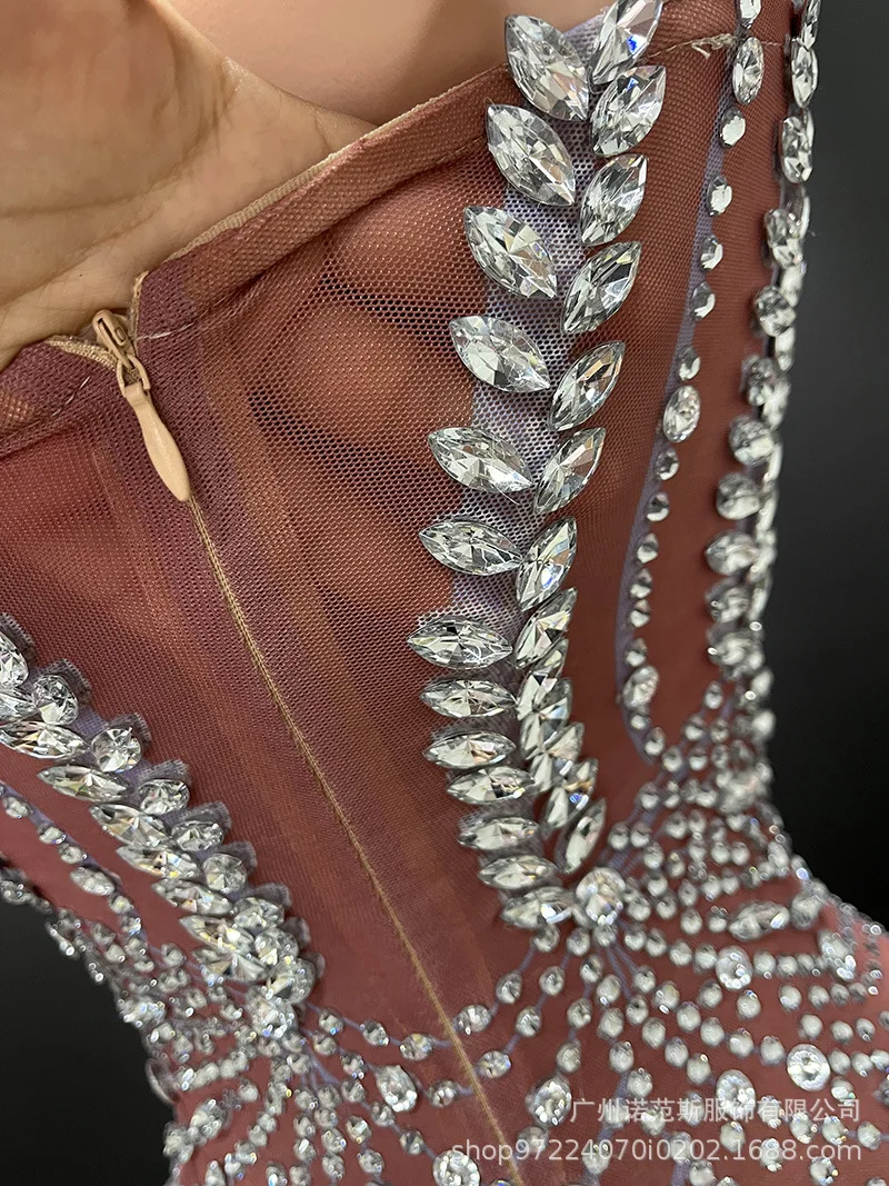 Robe de soirée longue sans manches à bretelles, coupe basse, marron rougeâtre sexy, légèrement transparente, pour anniversaire, bord de mer et banquet, 2025