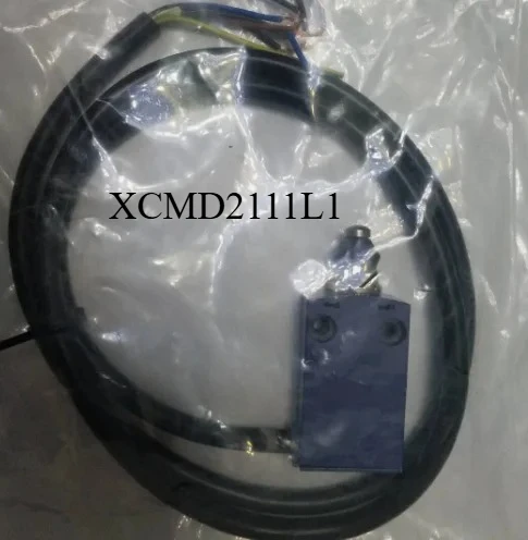 Brand New Original XCMD2111L1 Limit Switch ZCMD21+ZCE11 Fast Delivery