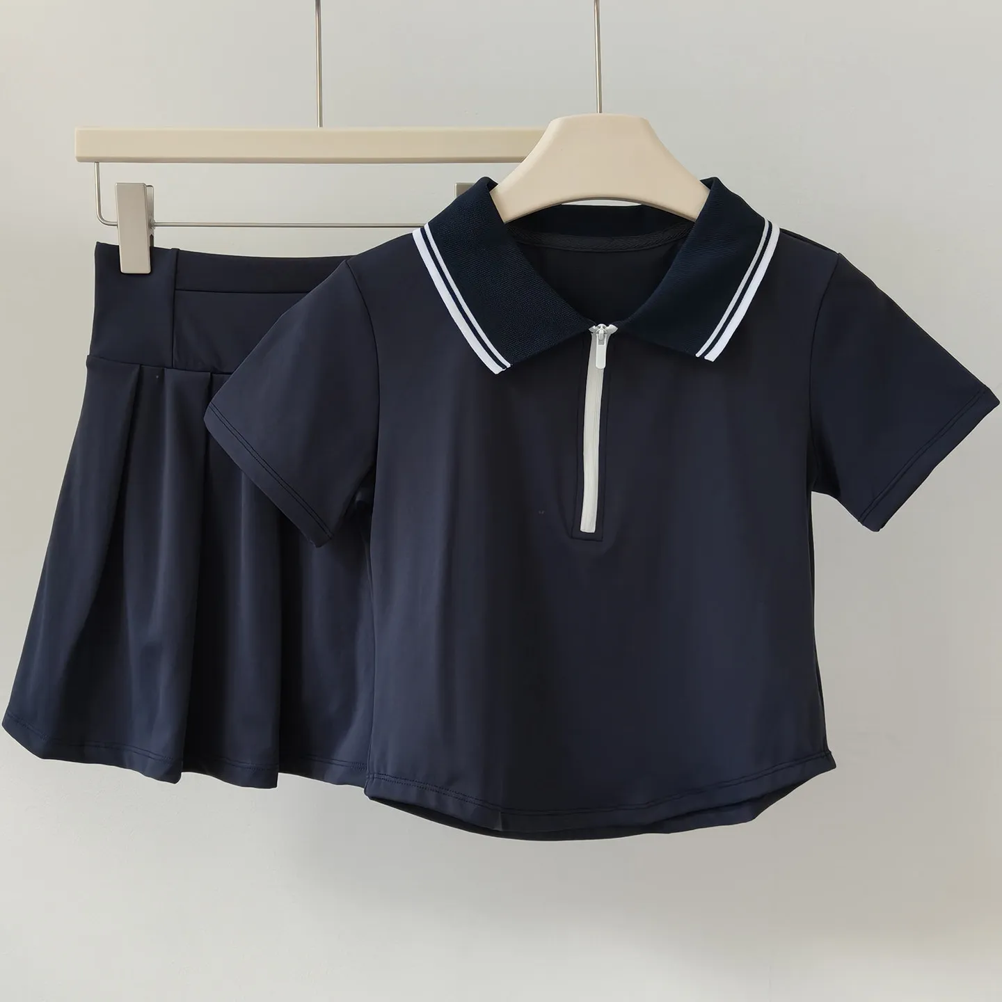 Tennisanzug Damen Sport-Top Shorts POLO-Shirt Schnelltrocknend Atmungsaktiv Kurzarm Fitness Gürtel Tasche A-Linien-Culotte – Detail 2
