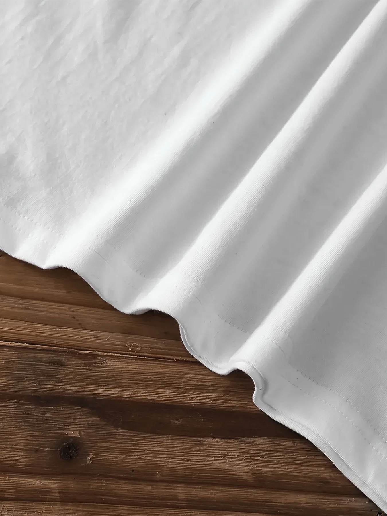 Camiseta feminina com estampa de rosto de gato preto – top casual com gola redonda e manga curta com blush em pó, roupa casual diária