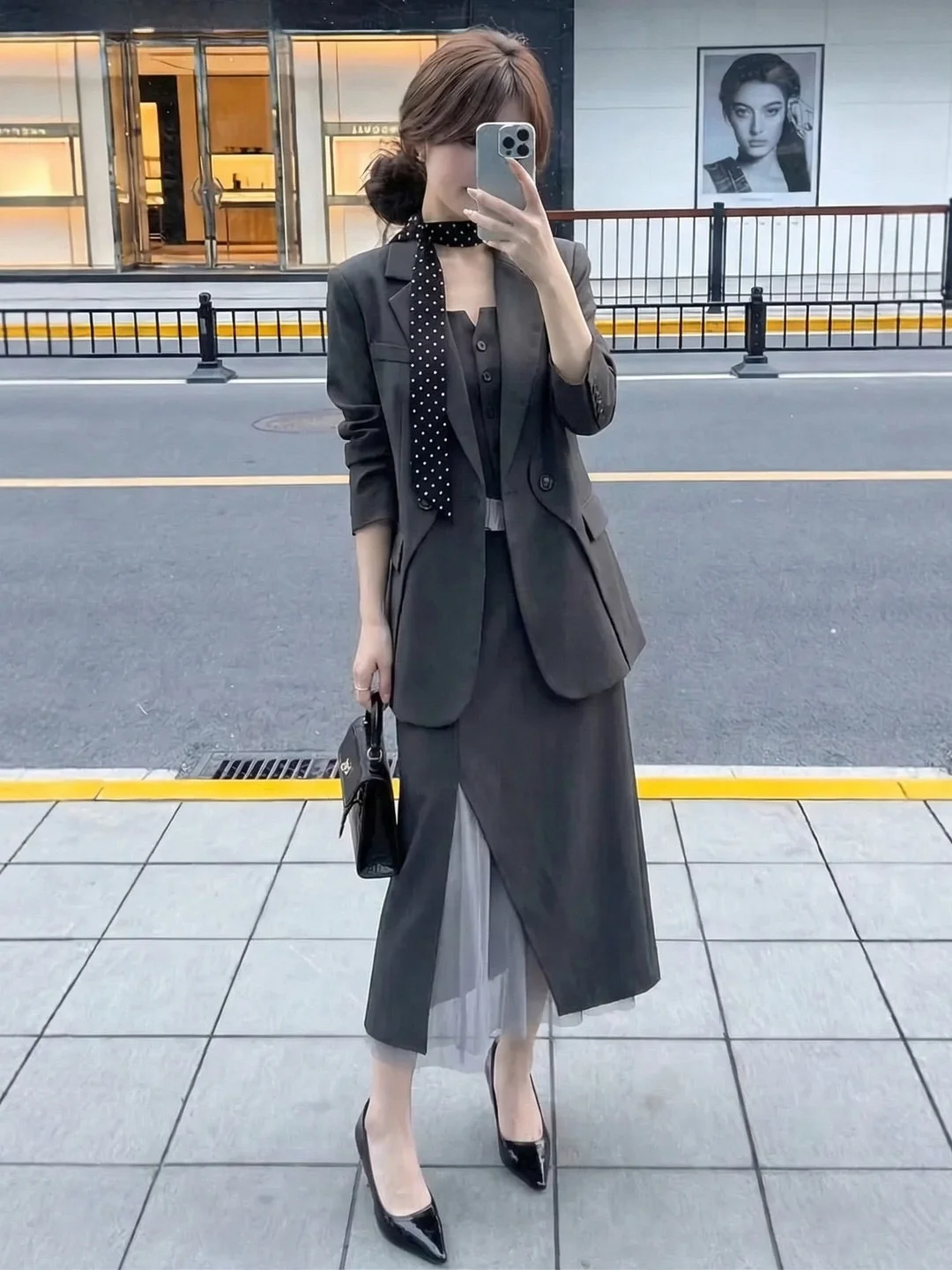

Elegant Lady Style Fashion Set Women's Spring 2026 New Sleeveless Top Suit Jacket Midi Skirt Three-piece Set Business Commute