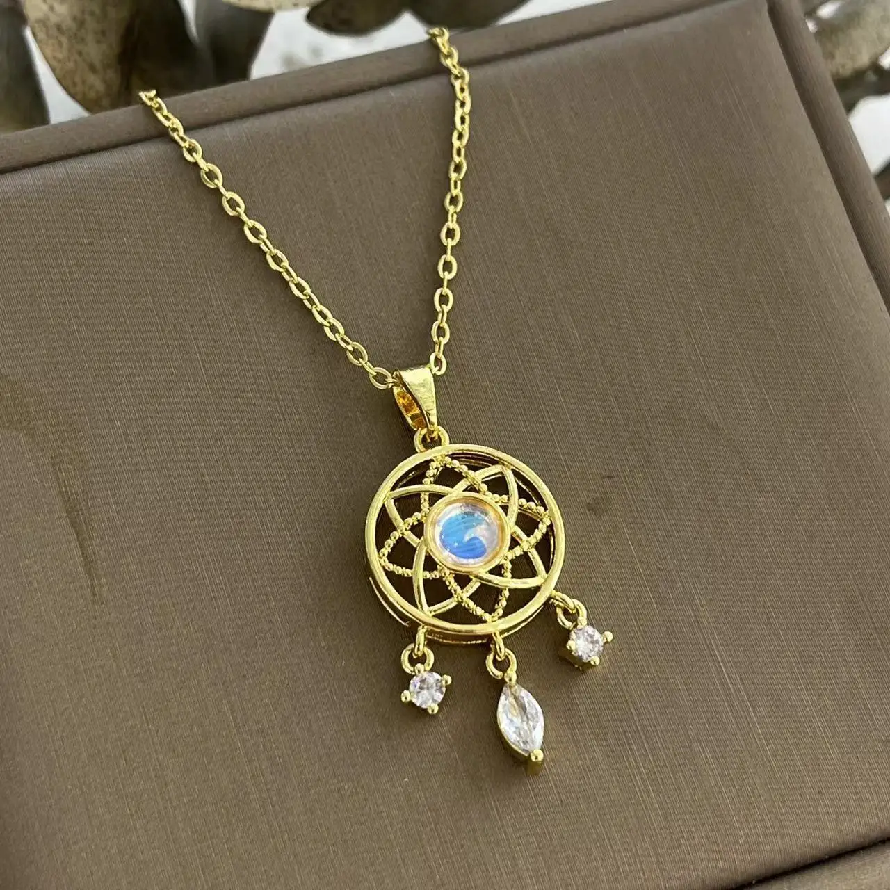 Stainless Steel Chain Romantic Moonstone Dream Catcher Pendant Necklaces for Women Girls Dreamy Jewelry Accessories Gifts