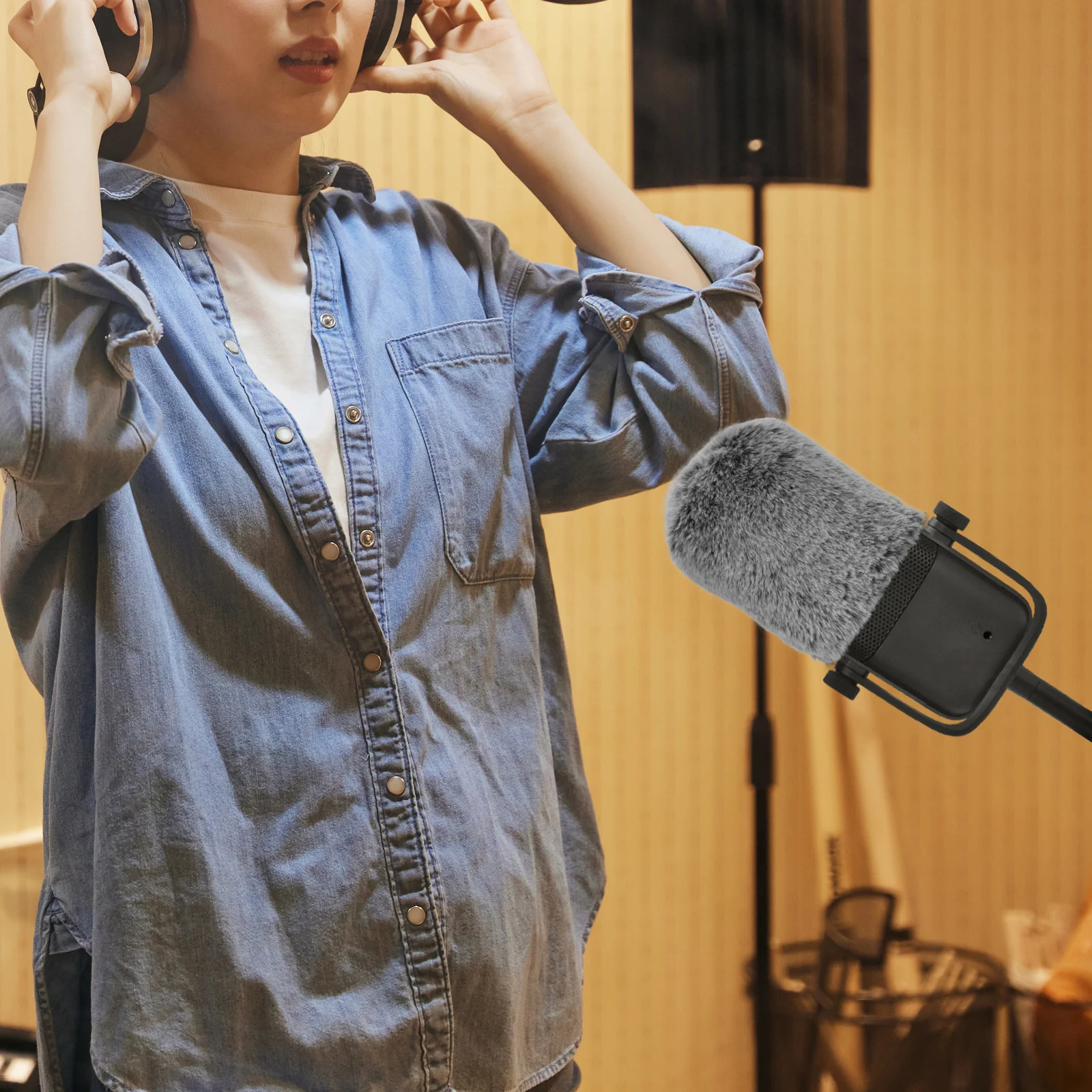 Geekria for Creators Furry Windscreen Compatible with Elgato Wave:1, Wave:3 Mic DeadCat Wind Cover Muff, Windbuster, Windjammer
