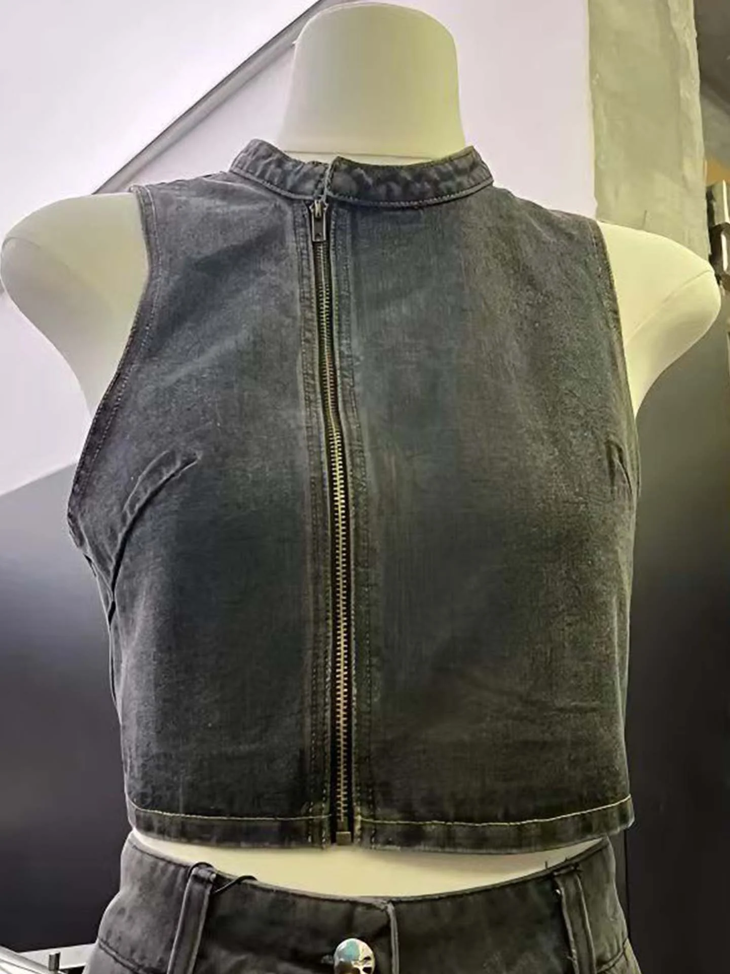 ベスト チョッキ 薄手 レディース ベスト Vネック 冬 コーデュロイ ノッチド フルジップ パディング レギュラー ヘビー 防風 防御 トレーニング Y2K