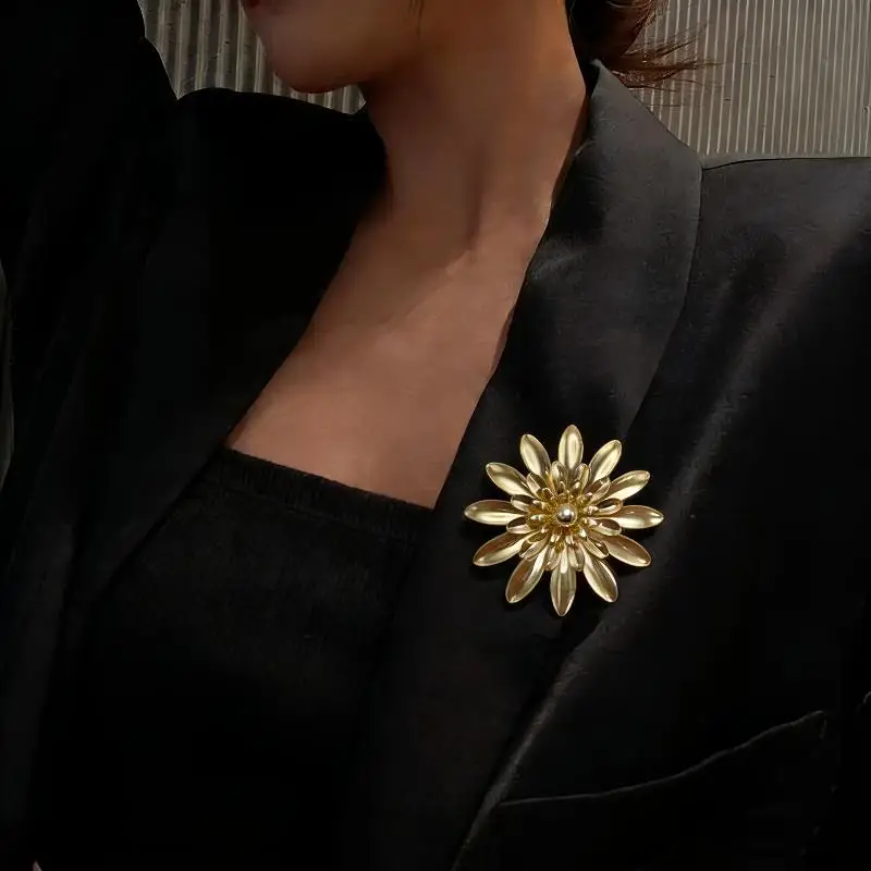 Vintage Gold Tone Brooch - Oversized High Heel Flower Lapel Pin for Women Suit Coat Jewelry
