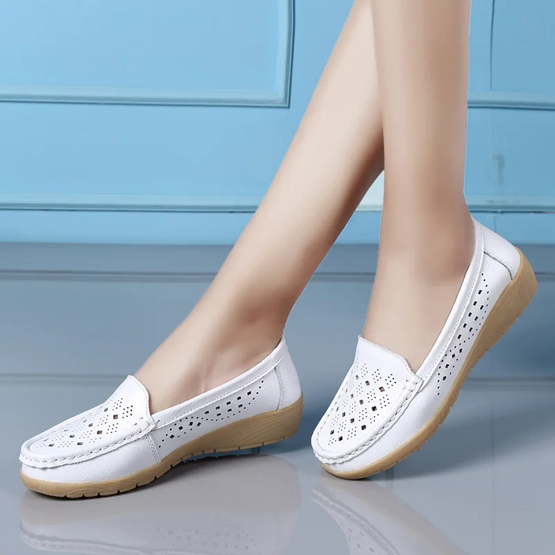 Spring Autumn Women Wedge Hollow-Out Bean Shoes Adult Soft-Soled Round-Toe Mom Nurse Shoes Lady Flat Casual Shoes  Leisure Shoes - view 2
