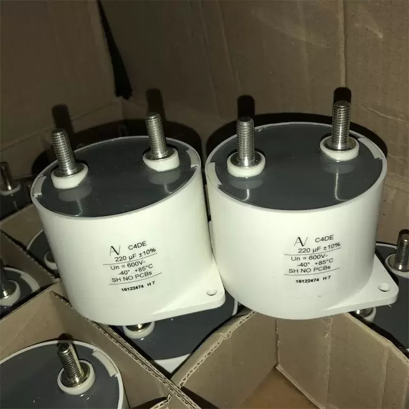 New original box Italian AV C4DE series 220UF 600V high current high voltage support filter capacitor