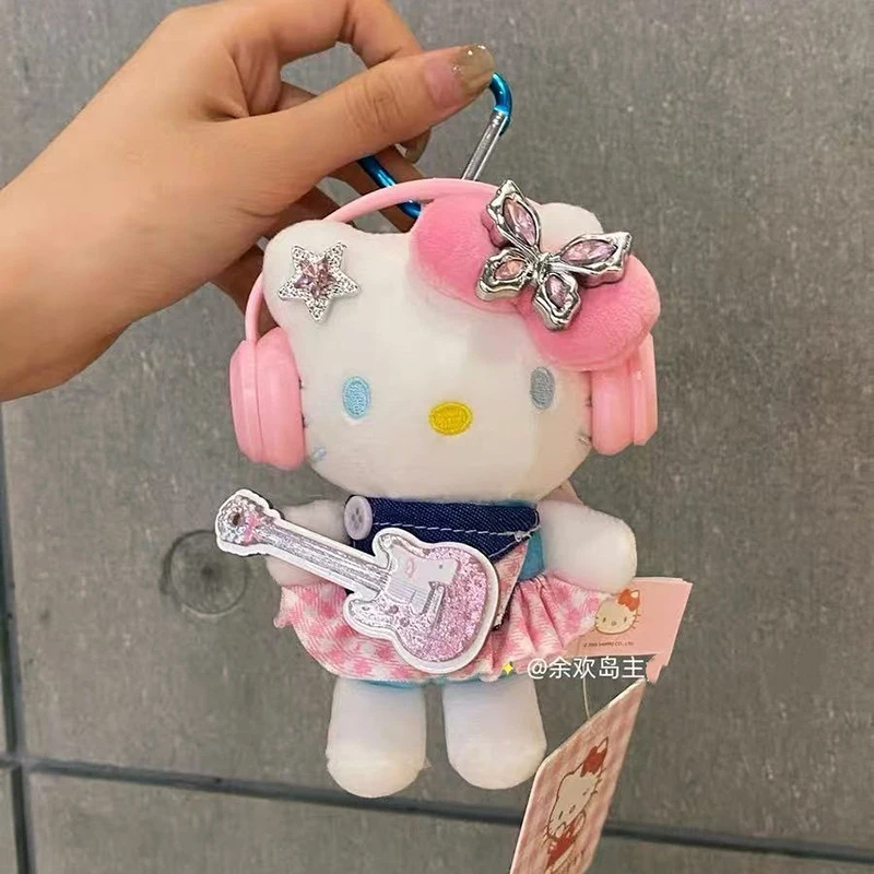 

Sanrio Hello Kitty's музыкальный плюшевый брелок для гитары, милый мягкий подвесной декор автомобиля, сумка, очаровательный брелок для девочек и женщин, модный аксессуар