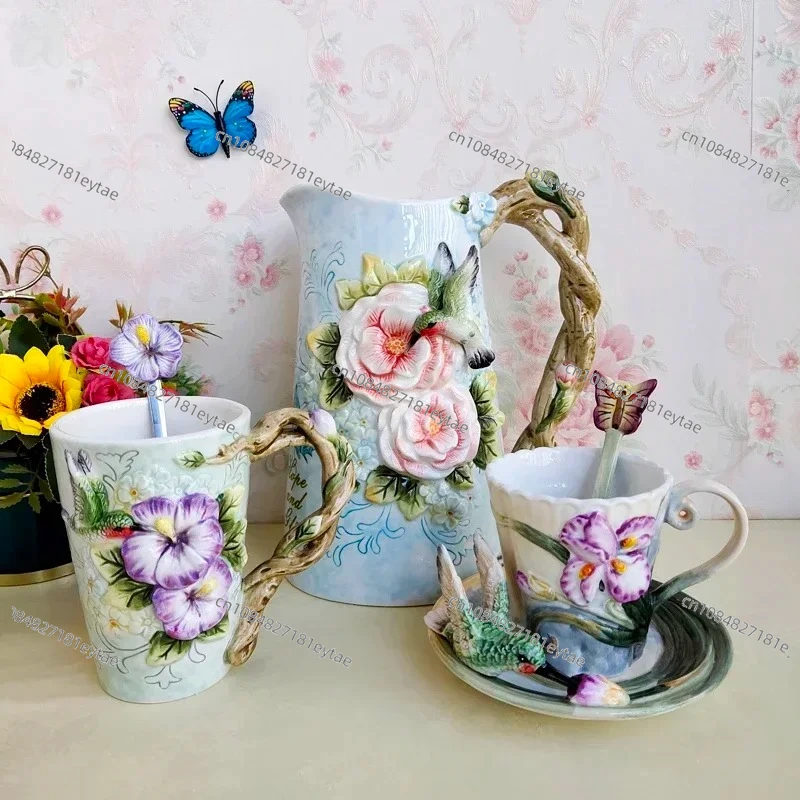 European pastoral style creative Hummingbird ceramic mugs coffee cups American home ceramic vase wine cabinet table decoration
