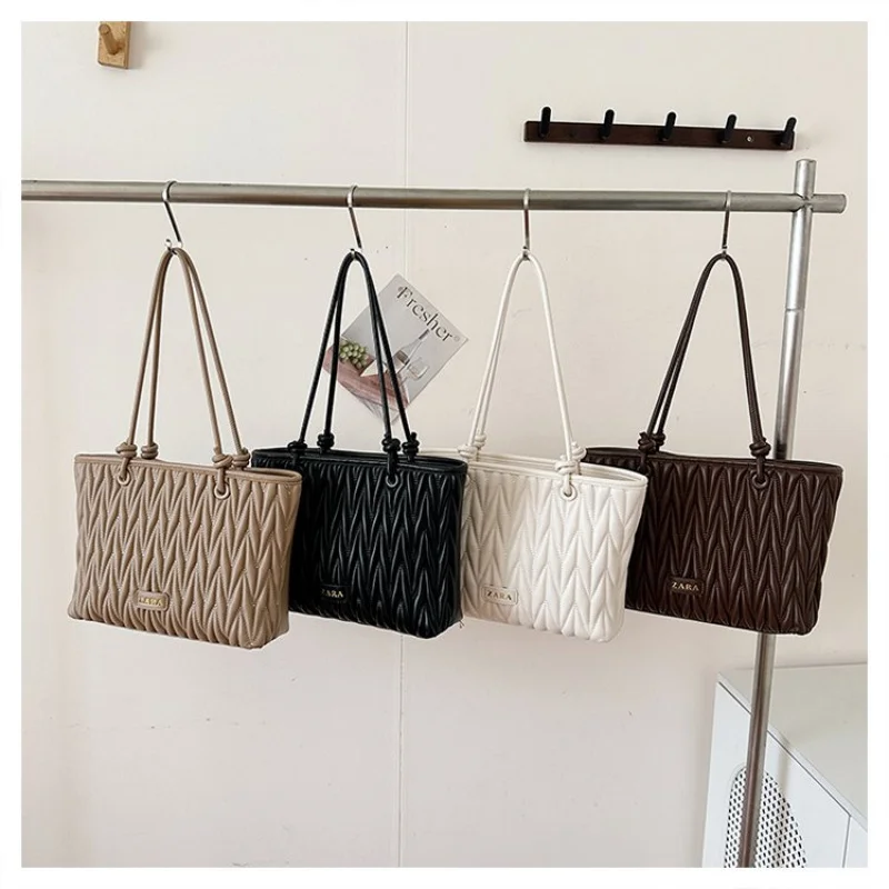 

Popular Classic Leather Women's Messenger Bag High-End Luxury Brand Trendy Elegant Vintage Daily Commuter Bag​