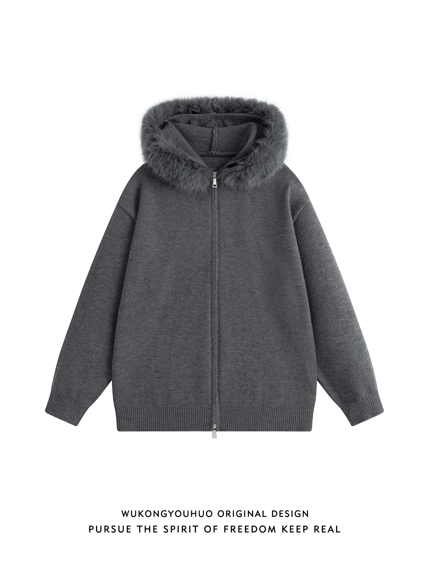 

Теплый однотонный мужской вязаный кардиган-свитер на молнии свободного кроя с меховым воротником для зимы