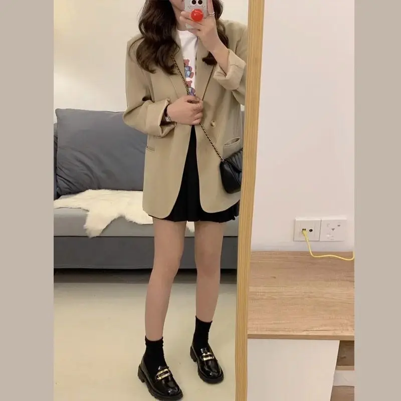 Cappotto corto da donna Nuovo in abiti esterni Giacca corta Donna Sensibilità Piega colorata Filo Stupendo stella con borchie diagonali