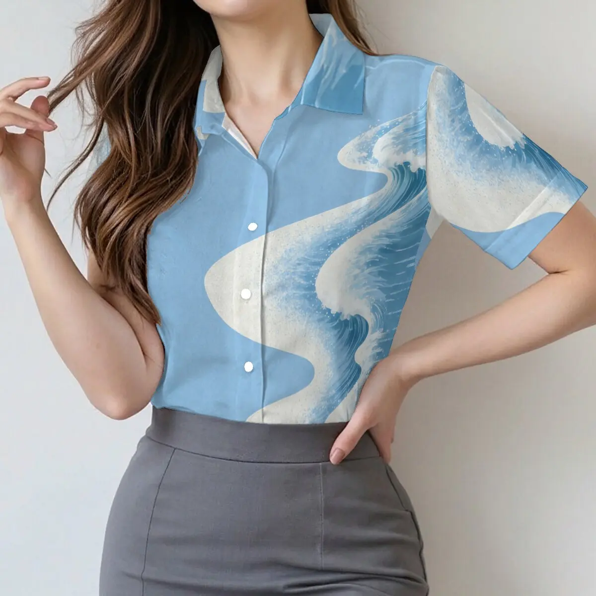 

Женская летняя рубашка с одной пуговицей, освежающий волнообразный узор, натуральный и свежий дизайн, подходит для повседневных прогулок и социальных мероприятий.