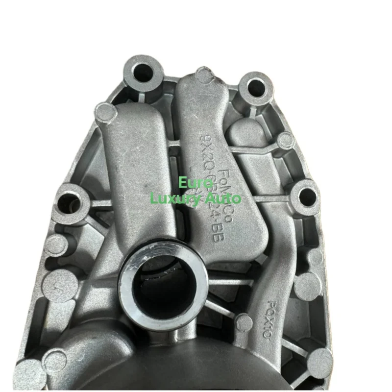OEM LR040738 LR013149 JDE8715 LR061969 New Engine Oil Cooler For Range Rover Sport 3.0 Diesel Version