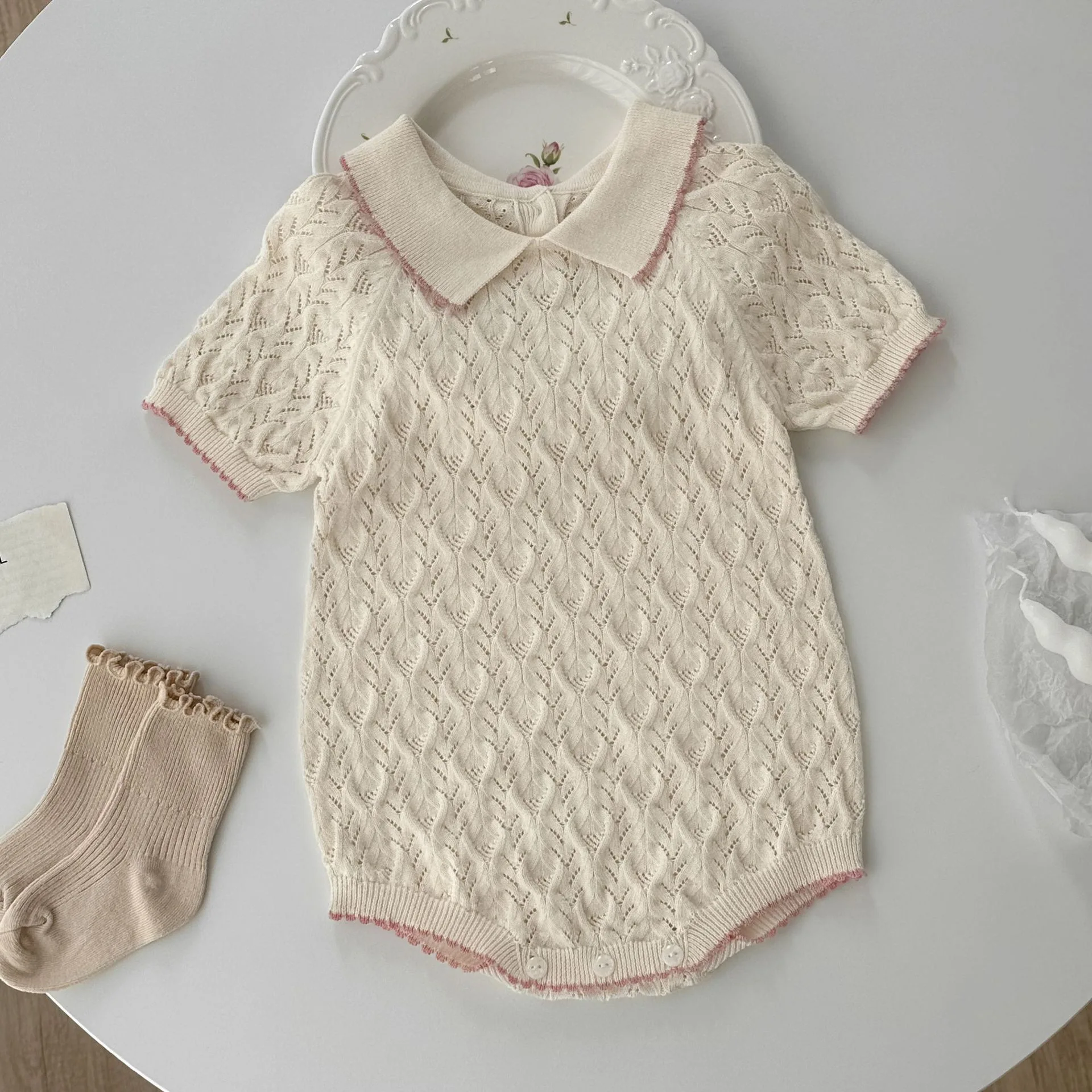 طفل محبوك رومبير 2025 الصيف الكورية طفلة بذلة محبوك الجاكار قصيرة الأكمام تسلق الملابس